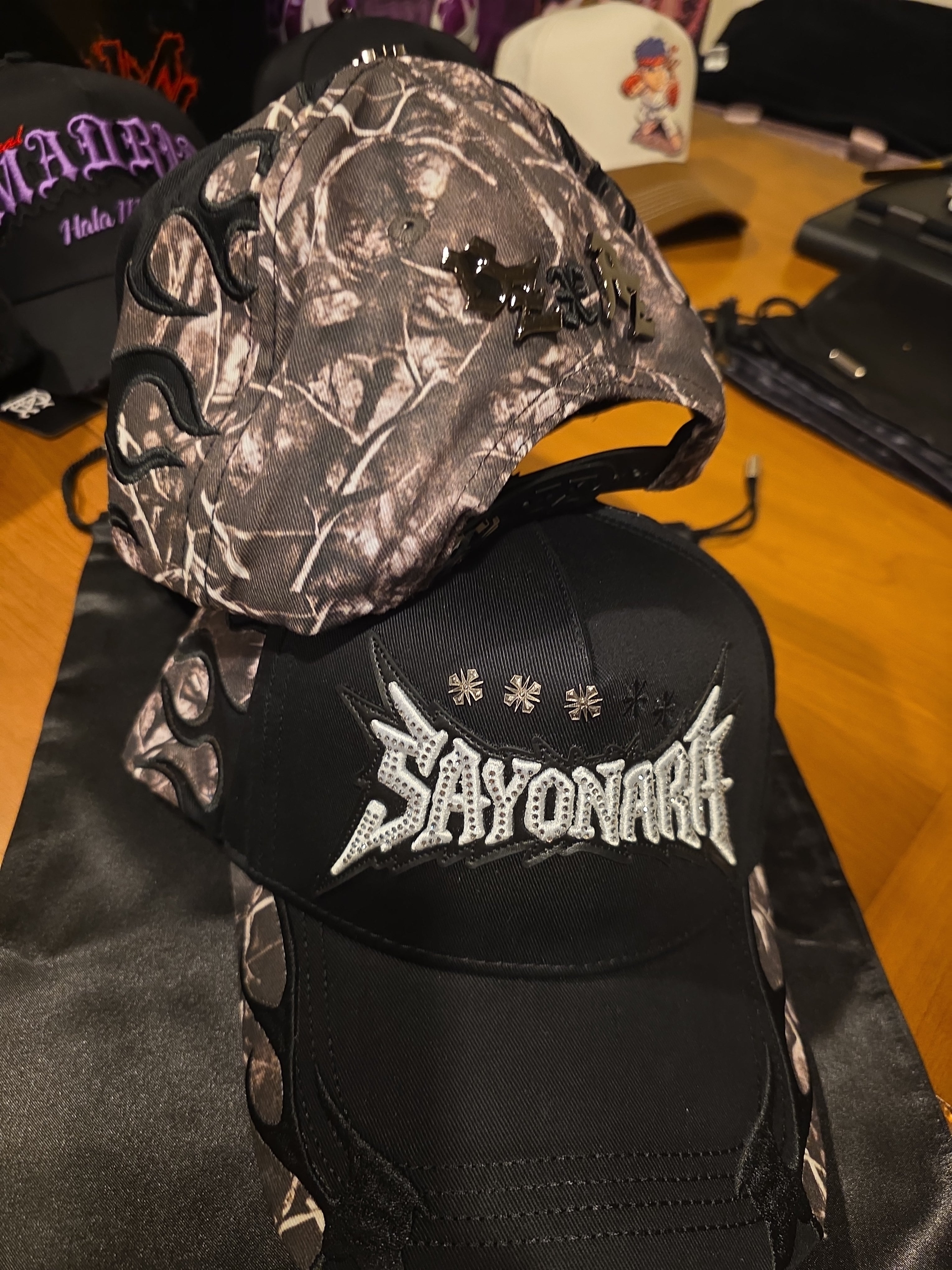 Sayonara Baez Hat
