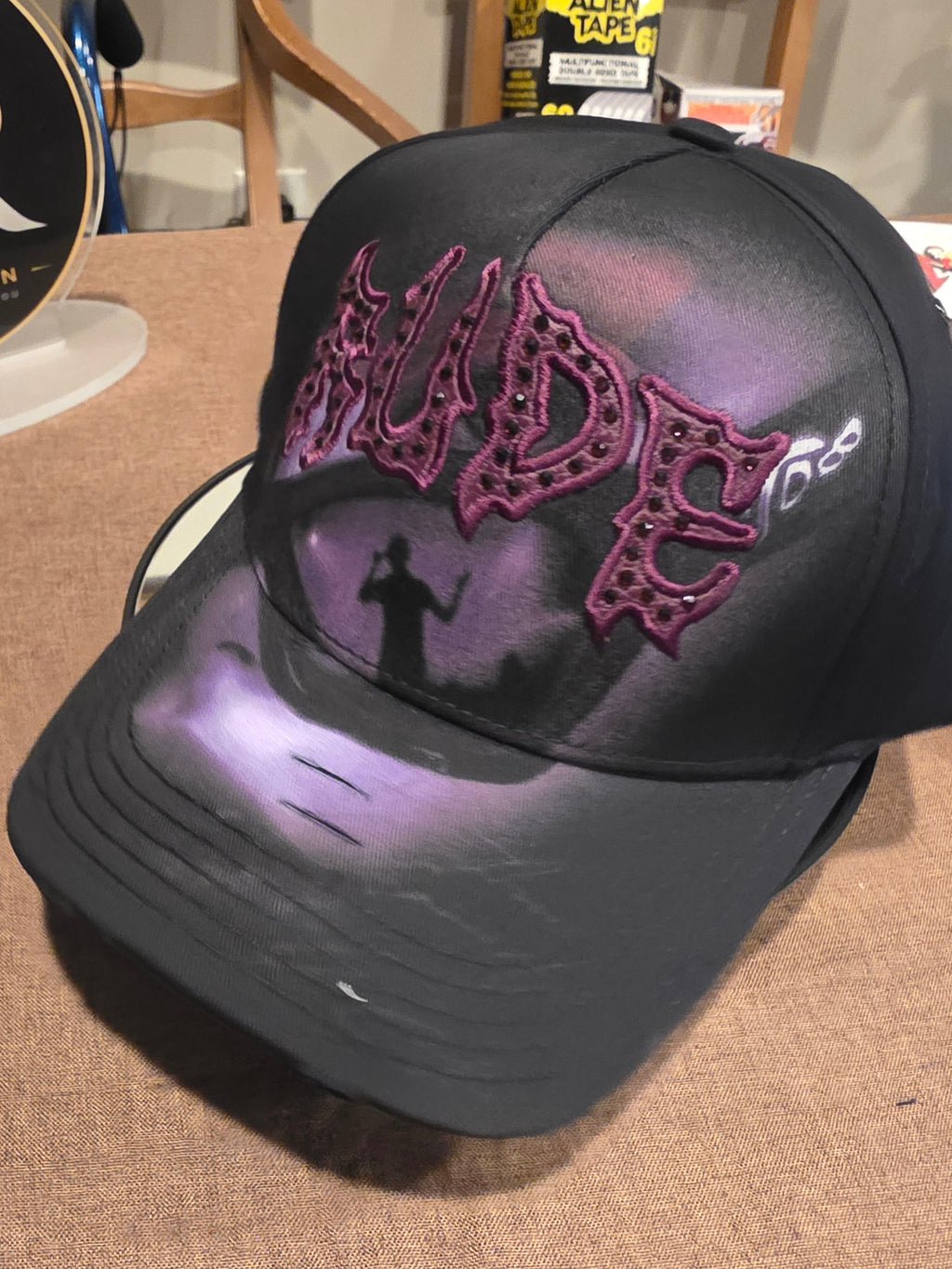 Rude hat